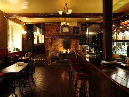 Hotelli The Ostrich Pub