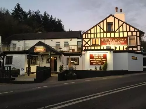호텔 Pig & Whistle
