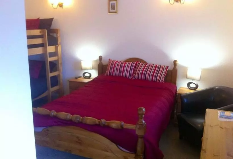 호텔 Pig & Whistle