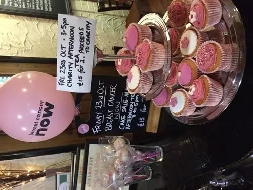 호텔 Pig & Whistle