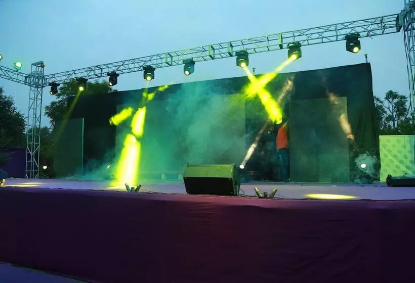 Hotelli Royal Celebration Inn