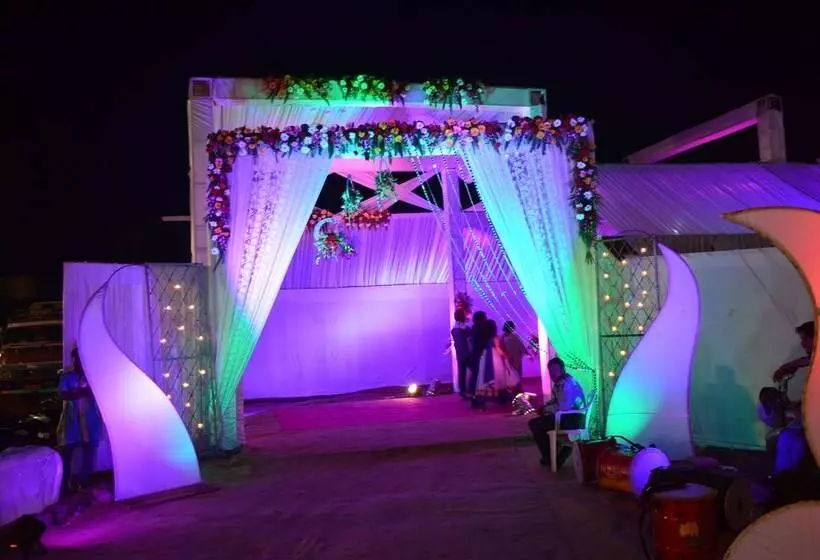 Hotelli Royal Celebration Inn