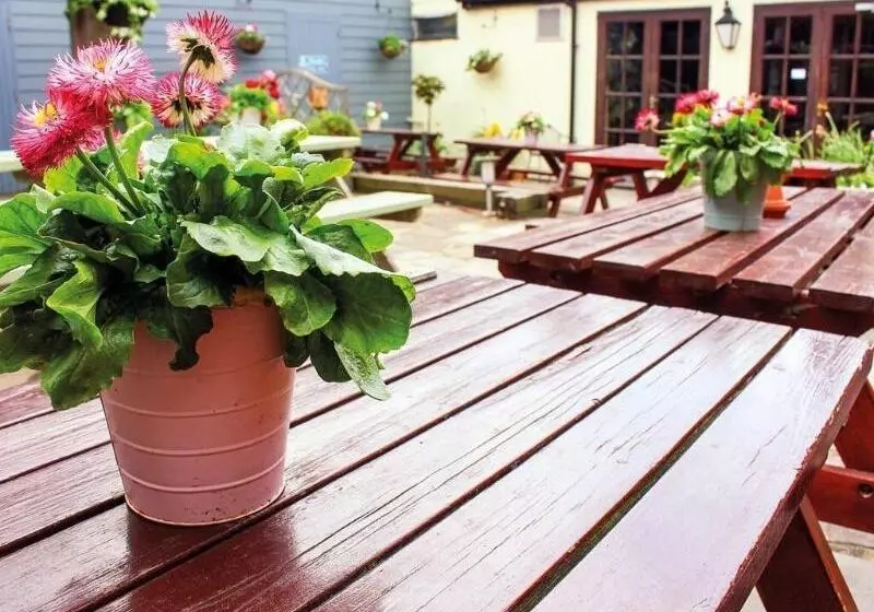 Отель The Bugle Coaching Inn