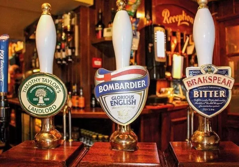 Отель The Bugle Coaching Inn