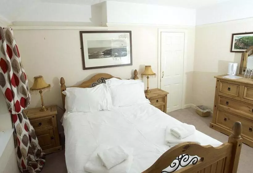 בית מלון כפרי The Endeavour