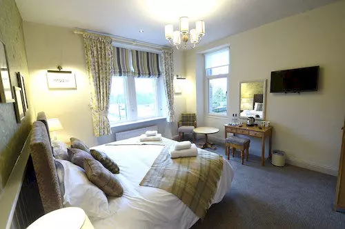 Отель The Gateway Inn