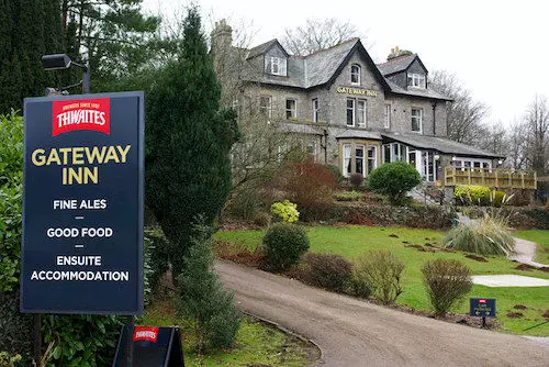 Отель The Gateway Inn