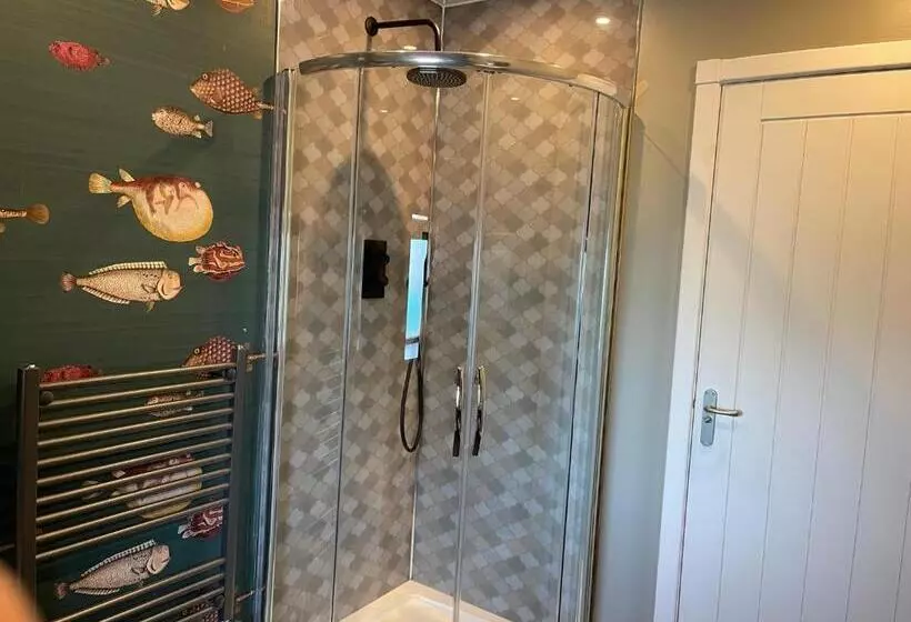 Hotel The Inn @ Y Not