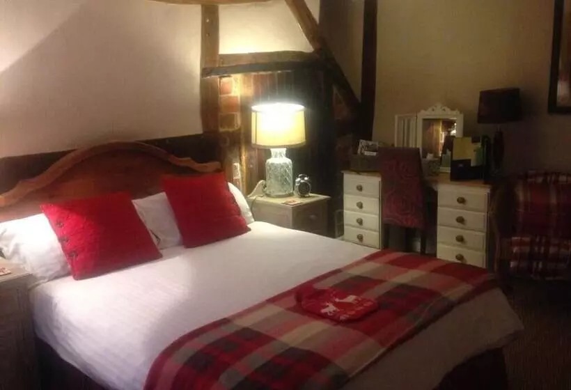 酒店 The Three Cups Inn