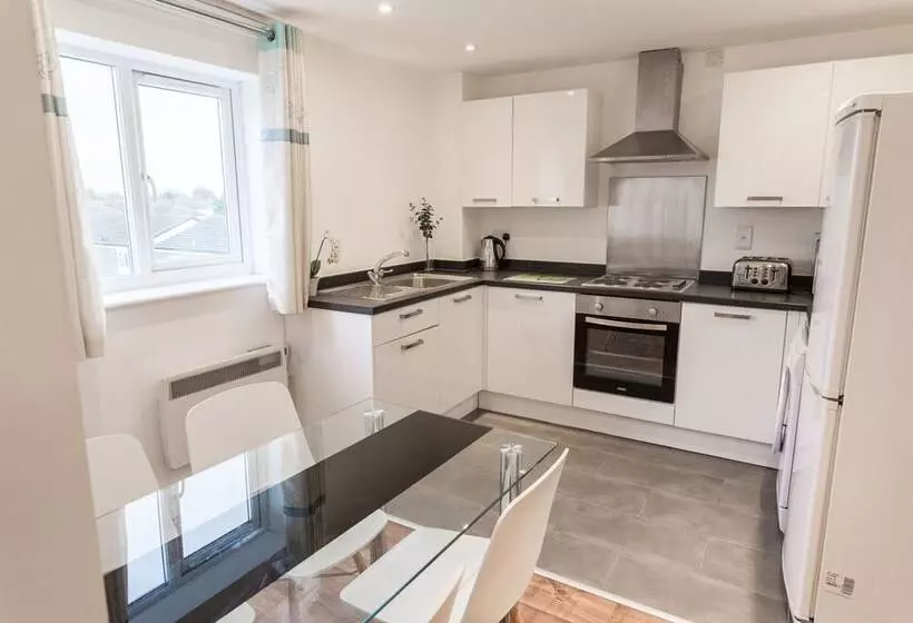 Meridian Apartment Suites