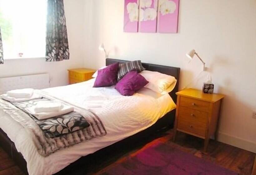 Meridian Apartment Suites