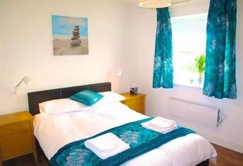 Meridian Apartment Suites