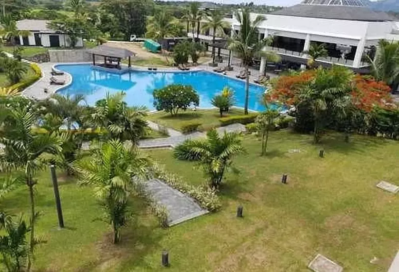 Nasau Resort & Villas