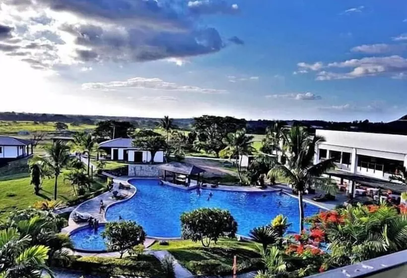 Nasau Resort & Villas