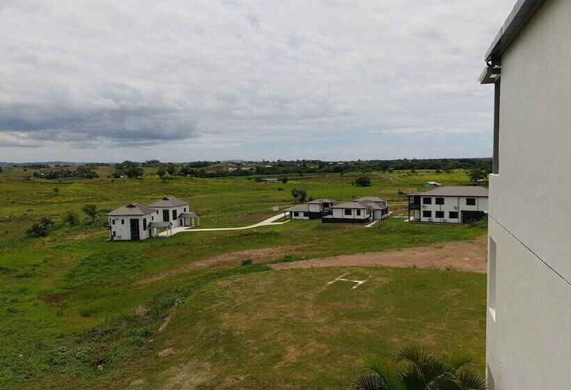 Nasau Resort & Villas