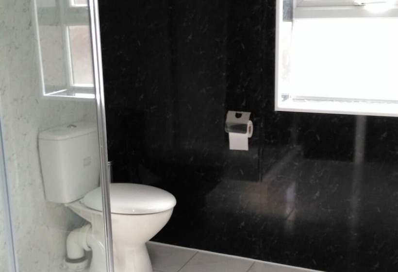 펜션 The Premier Lodge