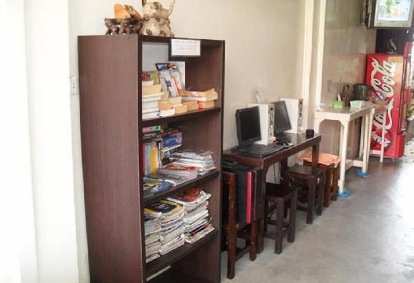 Yha Bangkok Airport Hostel