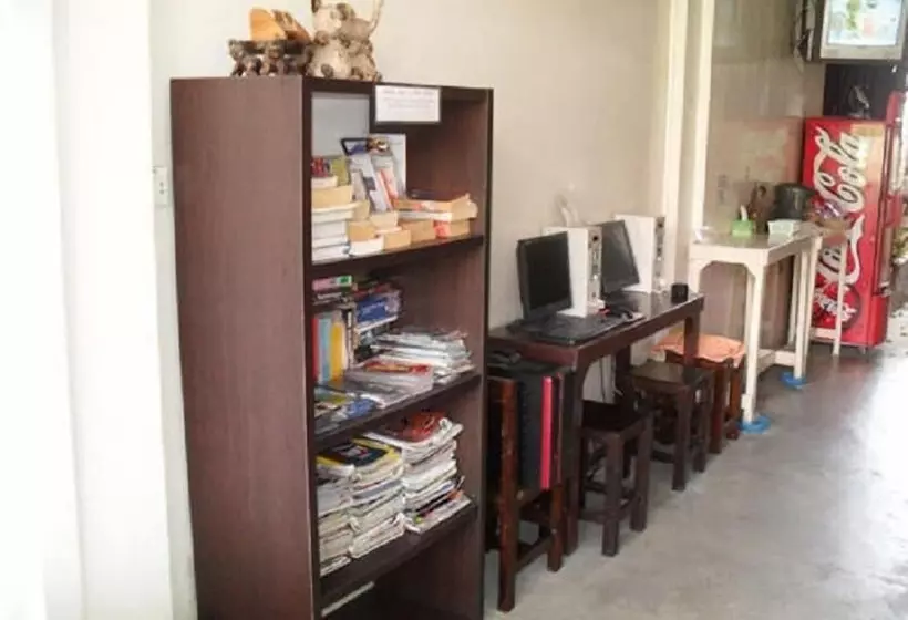 Yha Bangkok Airport   Hostel