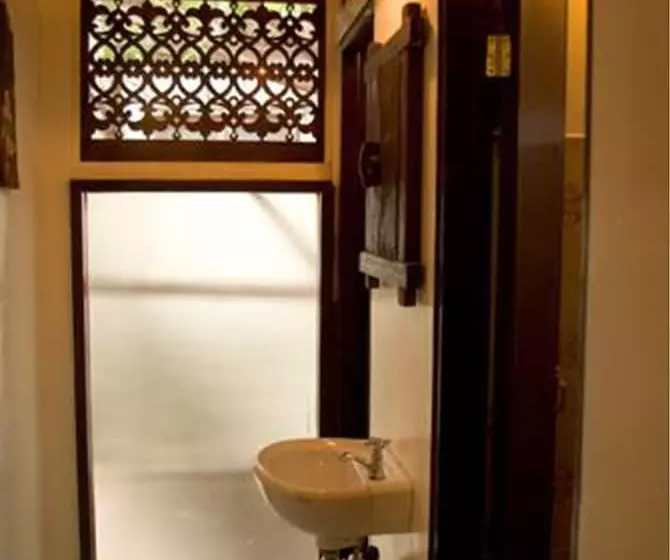 Yha Bangkok Airport   Hostel