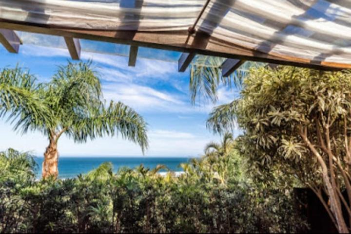 ペンション Morada Prainha