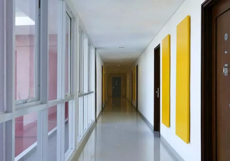 Amaris Hotel Dewi Sri