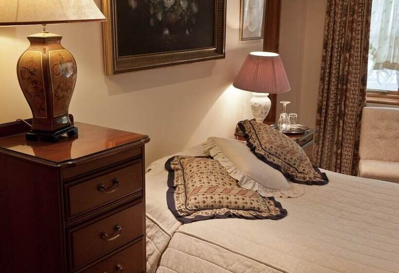 Aamiaismajoitus (B&B) Little Red Rooster Rest And Spa