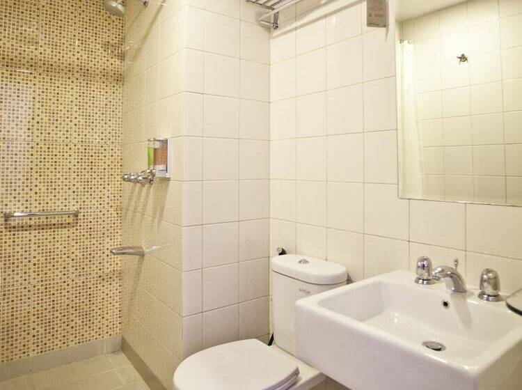 Amaris Hotel Dewi Sri