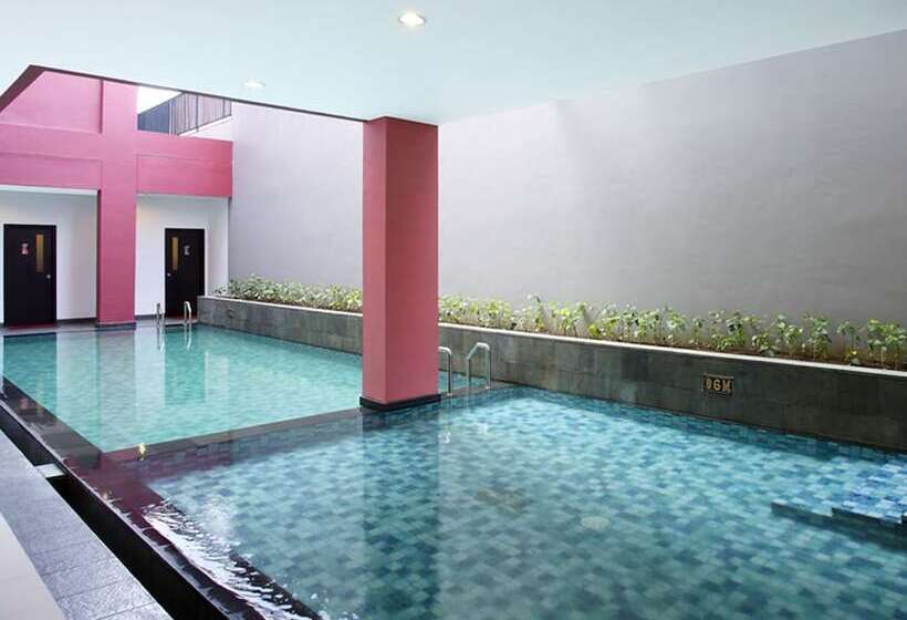 Amaris Hotel Dewi Sri