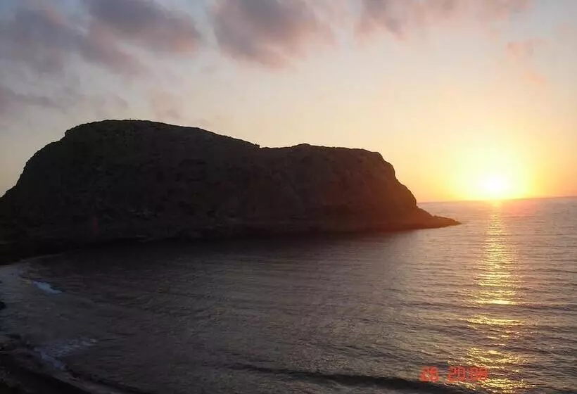 هتل Athena Palace