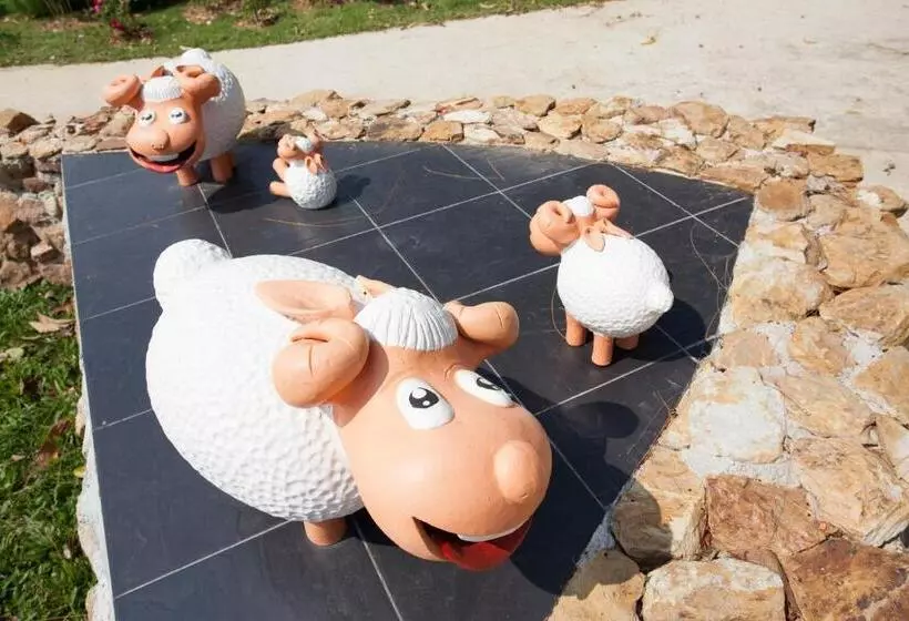 בית מלון כפרי Baanraisooksangchan