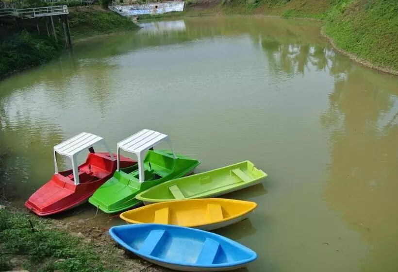 בית מלון כפרי Baanraisooksangchan