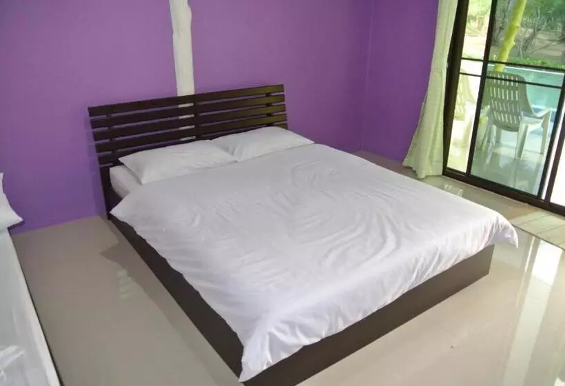 בית מלון כפרי Baanraisooksangchan