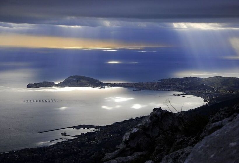 בית מלון כפרי Baron Beach