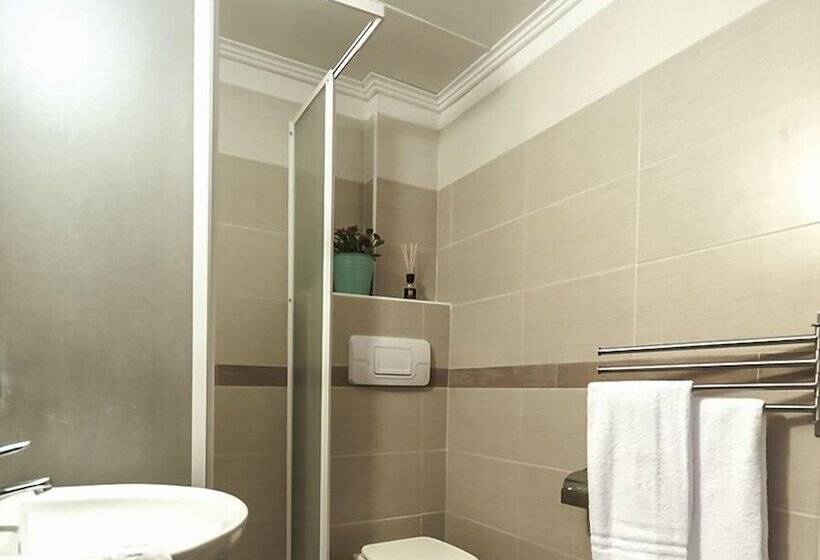 בית מלון כפרי Baron Beach