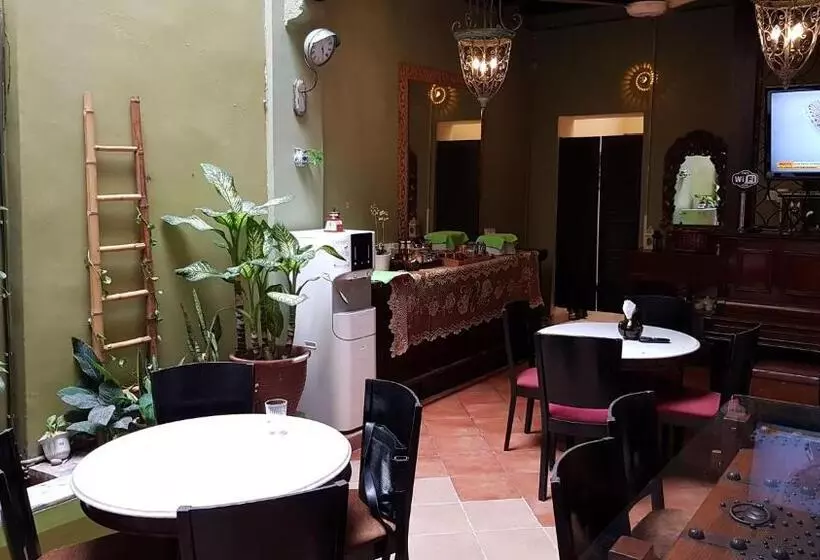 فندق Cintra House