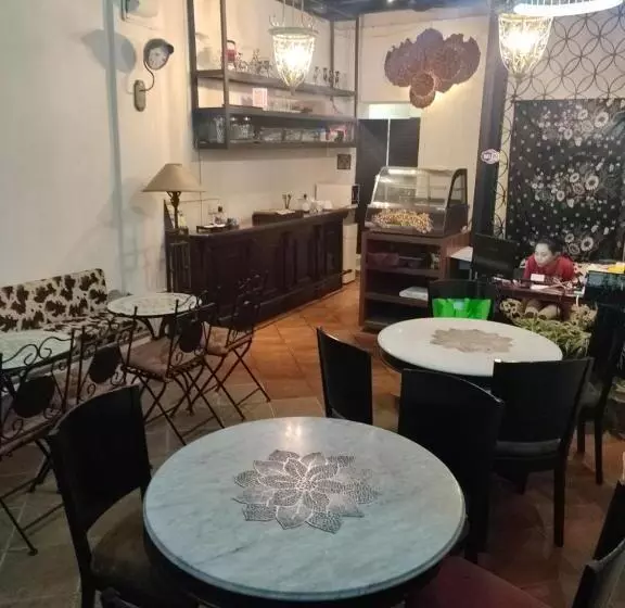 فندق Cintra House