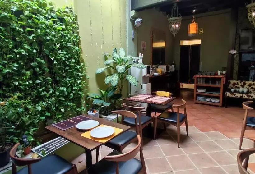 فندق Cintra House