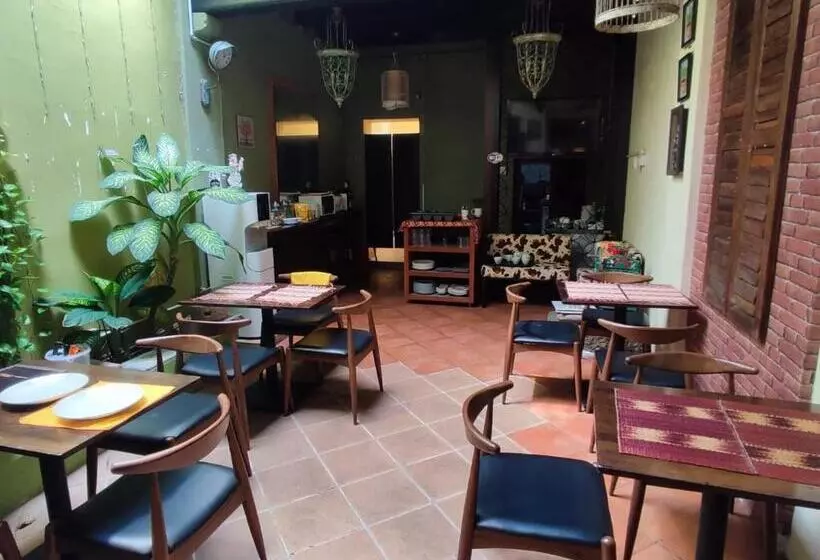 فندق Cintra House