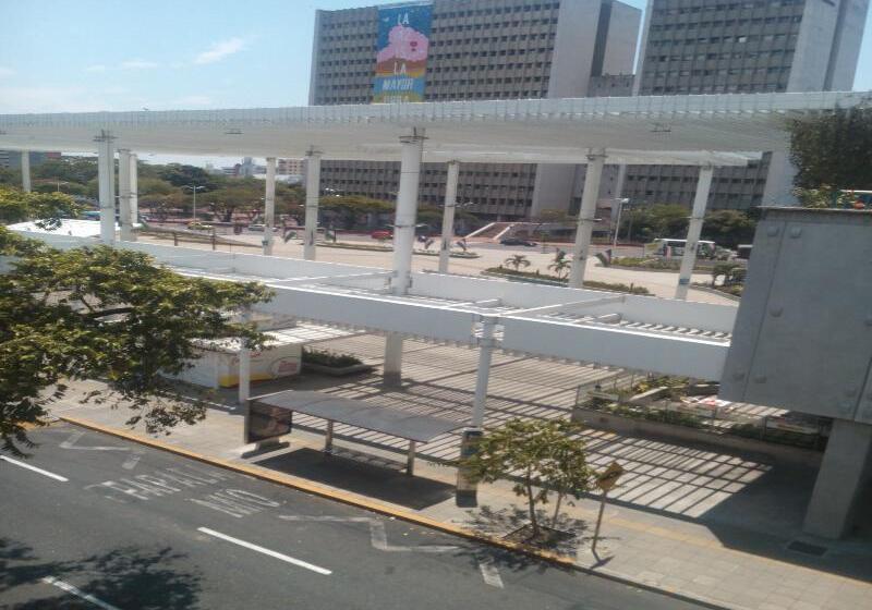 ホテル Cuarta Avenida