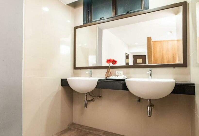 هتل D&d Inn Khaosan