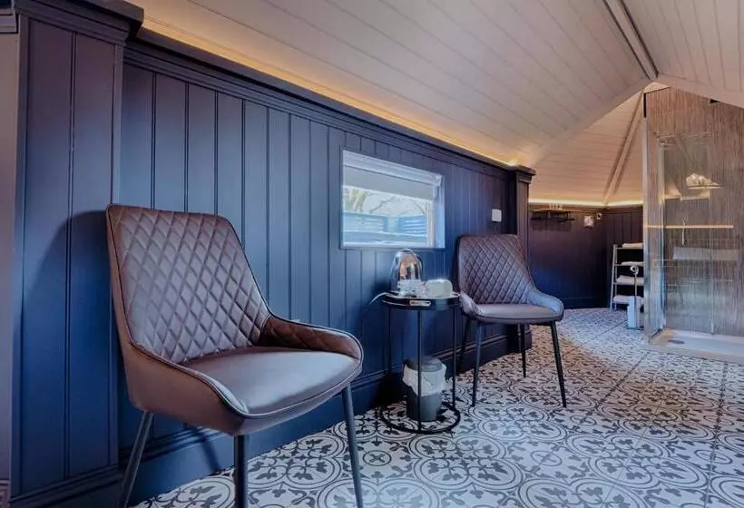 Отель Enterkine Country House Resort