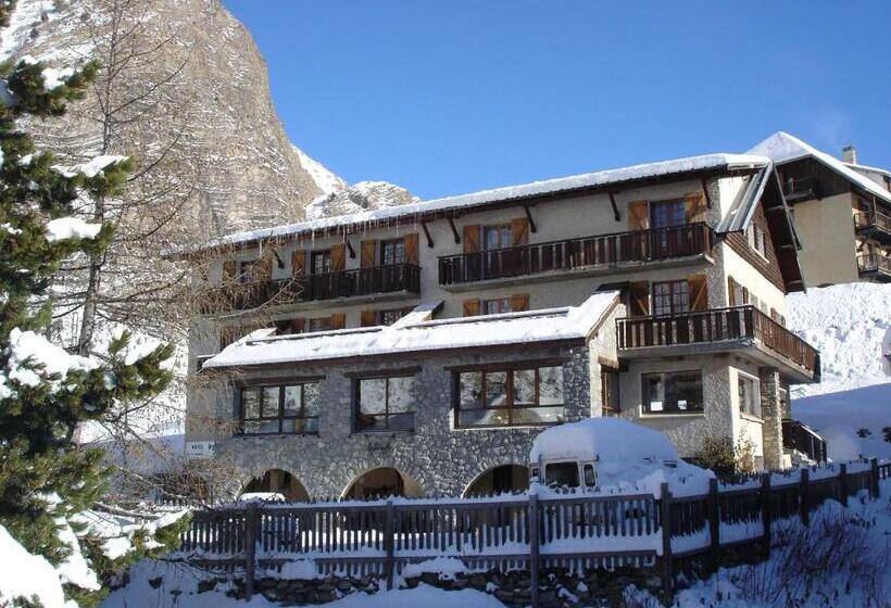 Отель Le Parpaillon