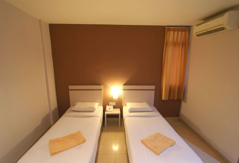 בית מלון כפרי Lovina Inn Penuin