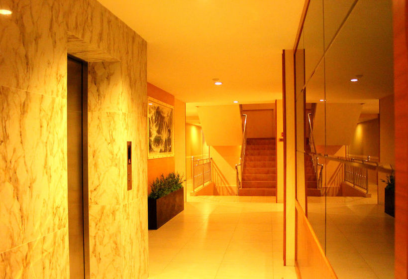 בית מלון כפרי Lovina Inn Penuin