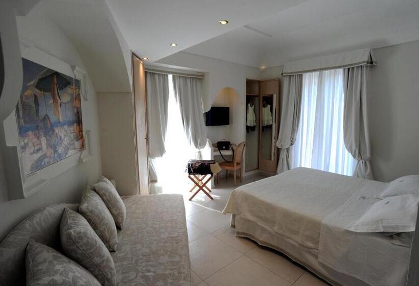 בית מלון כפרי Minori Palace