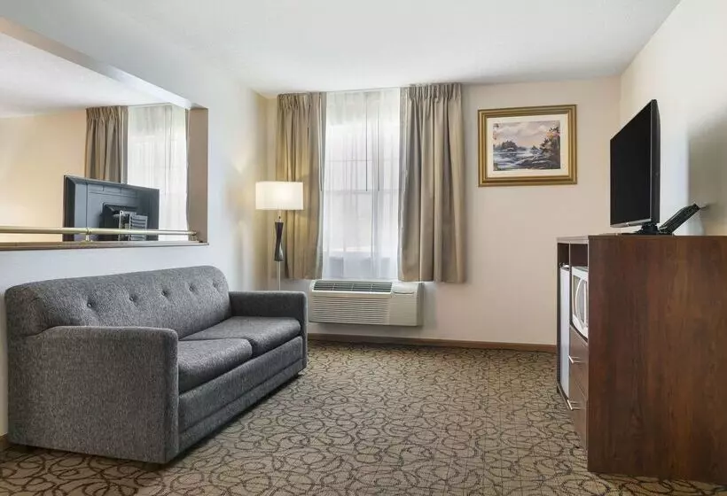 Hotelli Quality Inn & Suites