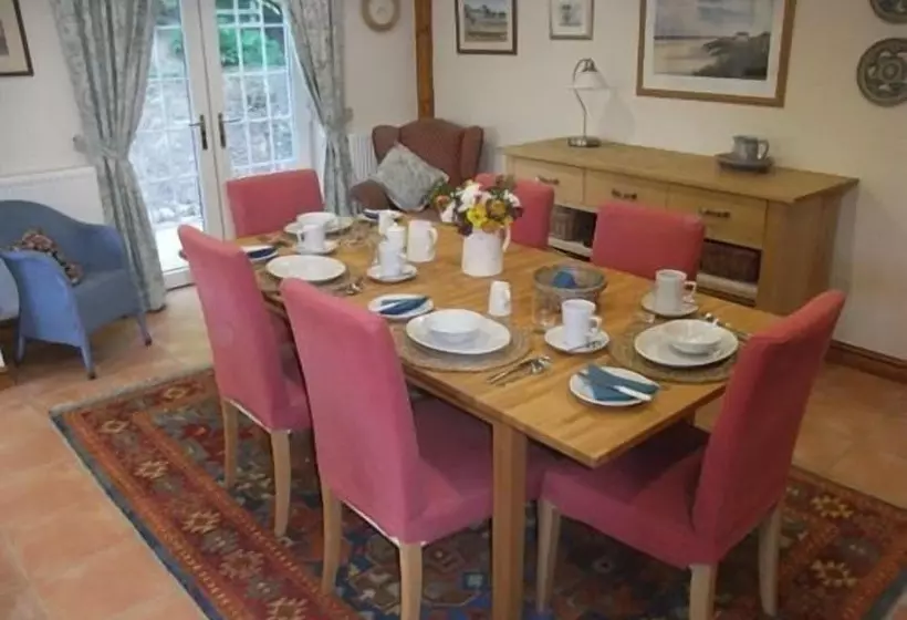 Отель Wallace Lane Farm Farm Home