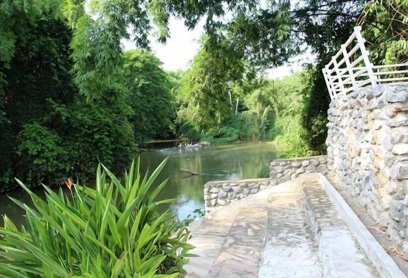 בית מלון כפרי Watermill Resort