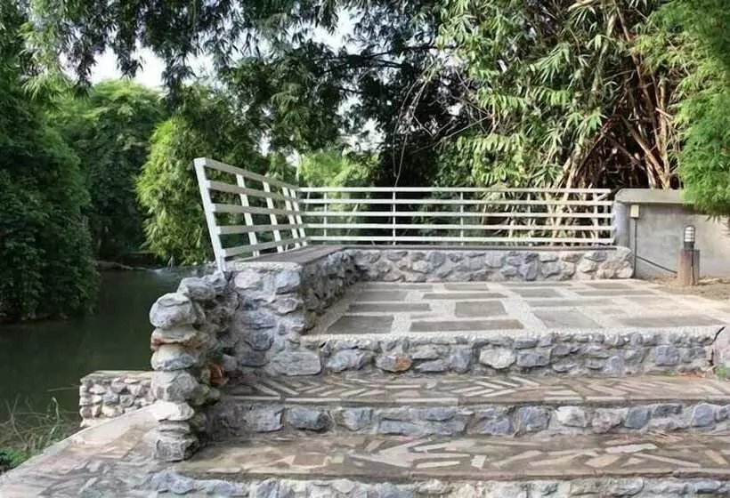 בית מלון כפרי Watermill Resort