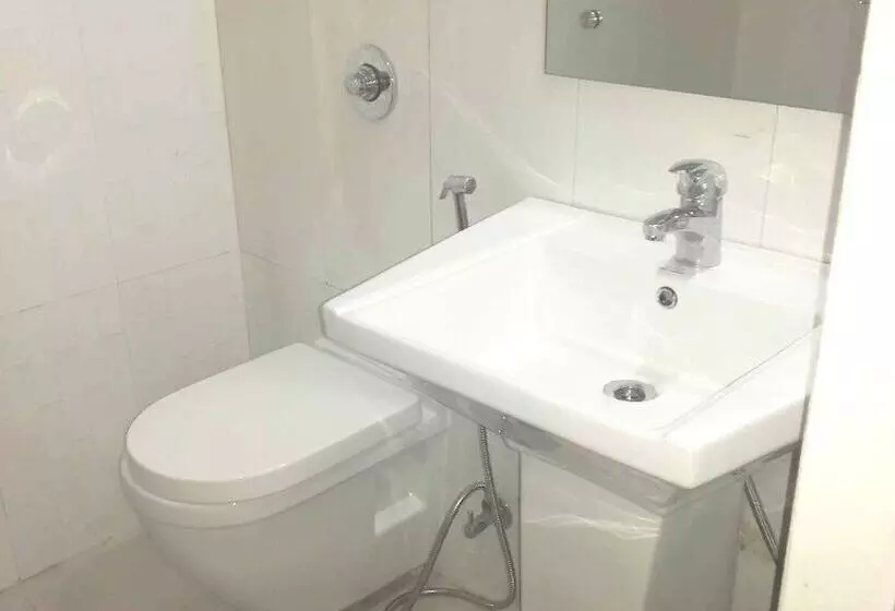 בית מלון כפרי Westend Holiday Home 5 Mint From Nizamuddin Railway Station